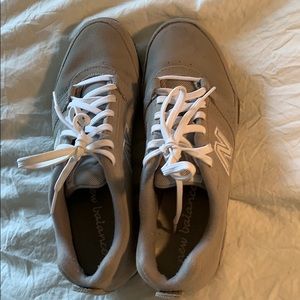 New Balance tennis shoes